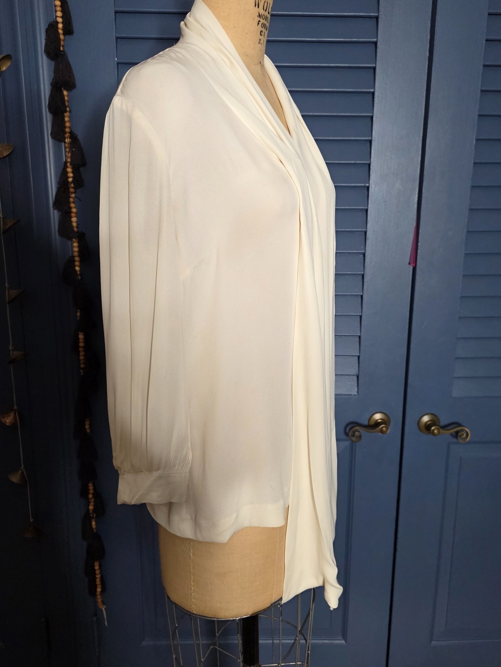 Tory Burch Cream 100% Silk Draped Tie Scarf Neck Blouse Top - Size 6